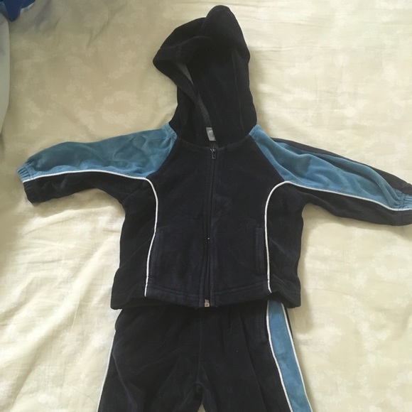 Baby Dove Tracksuit - Picture 1 of 3